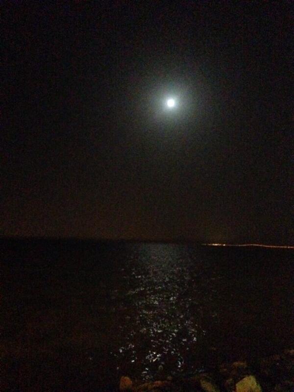 mmemme_'s tweet photo. تصويري ..كورنيش الخبر ... http://t.co/Ku2jgxamqE