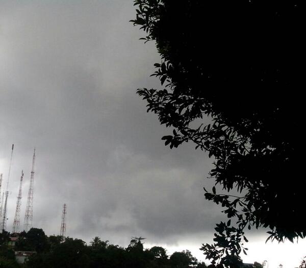 09.26 #sikonbpp | Mendung pekat Balikpapan dan Sekitarnya