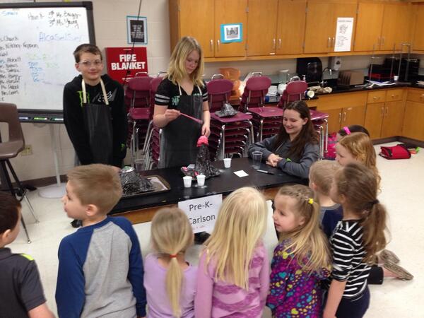 KentKindschy's tweet photo. Middle school students erupt volcanoes for elementary students. http://t.co/aXYnlI7u1j