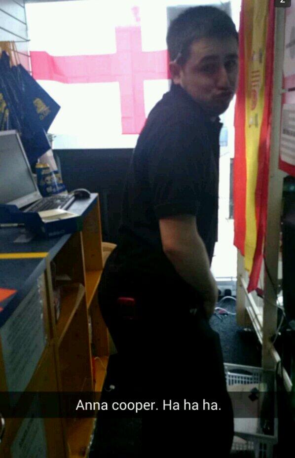 Annacharley_'s tweet photo. “@sammerrington: @Annacharley_ @Robjfarrow @Emankellybash1 @Wilderness2k @xJack_Valentino (._. ) http://t.co/ECj1g4vqss” your a cunt 😅😂🙈