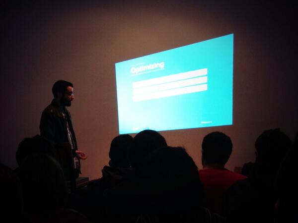 alvesjtiago's tweet photo. . @filipepina talking about @niiiws infrastructure at #coimbrarb http://t.co/RylhwQU0Xo