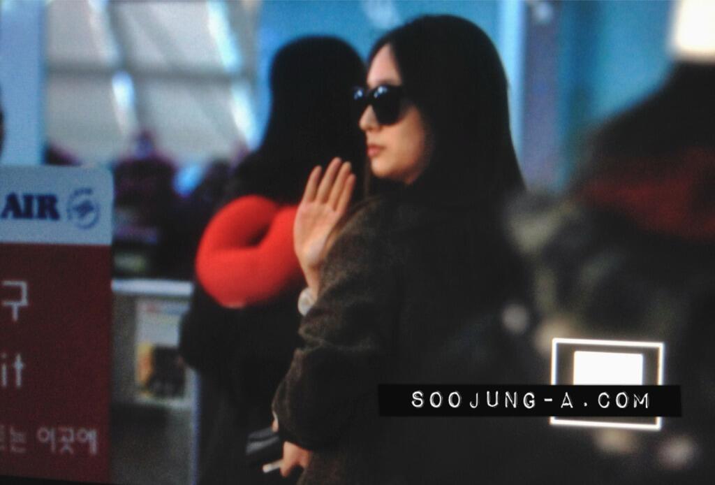 BjSW5aZCYAAUT3t.jpg:large