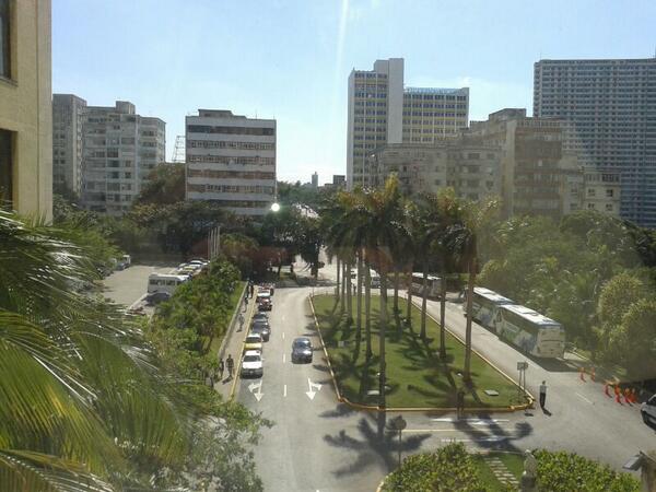 Landiii89's tweet photo. La Habana Moderna http://t.co/KZY1NhV28R