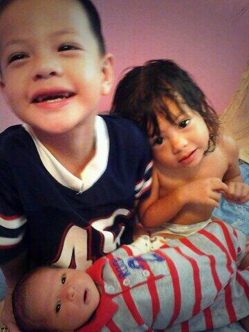 theresamster's tweet photo. My loves <3 I love them so much more than anything c: http://t.co/Z4upPaavWU
