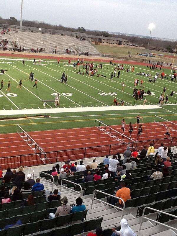 IISDAthletics's tweet photo. Races are underway and it is a beautiful night at Irving Schools Stadium. #ComeOnOut http://t.co/9jUL9aEfsJ