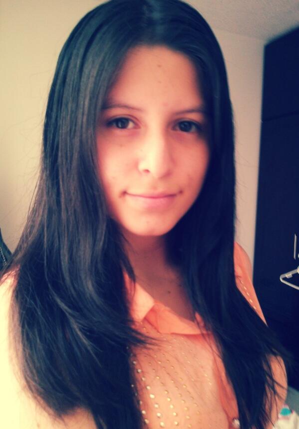 TereCalderon3's tweet photo. Its me ^.^#Veryhappy http://t.co/3zkVouYhep