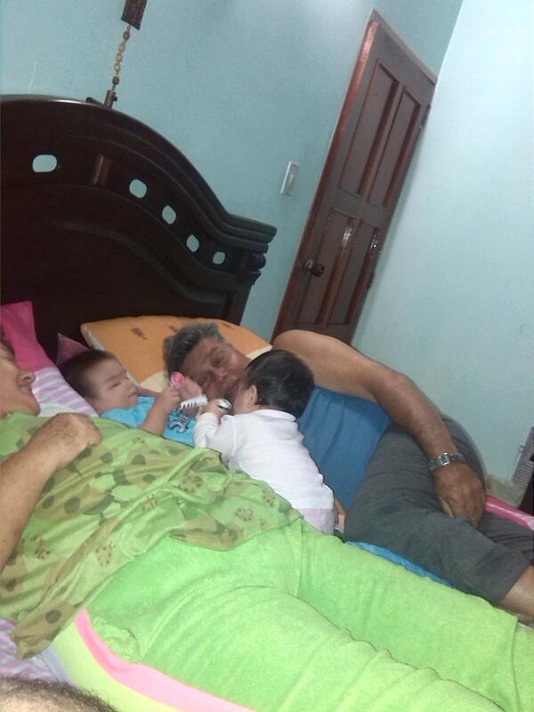 almedfr2's tweet photo. Viendo #yomellamo #YomeLlamoEnVivo desde el vigia edo merida. Venezuela http://t.co/PfYmjk32Ex