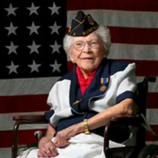 TeamUSAtroops's tweet image. March 21, 1917... Loretta Walsh became first female petty officer in the Navy when she was sworn in as a Chief Yeoman