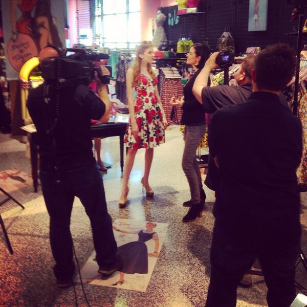 Hilary_Billings's tweet photo. Shooting w/@extratv &amp; @ClaireSinclair_ for @tatyanaboutique! Thanks @hairbyandeen &amp; @makeupbydidi for dolling me up! http://t.co/HXKTHgRhMV