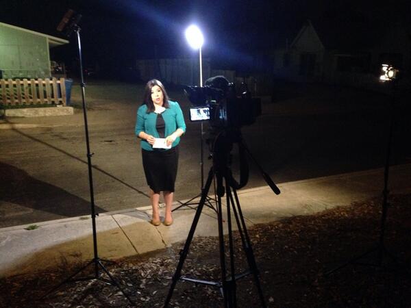 WOAIKABBPhotogs's tweet image. Ready for the 10pm  @FOX29_Photogs @LaloGrcPhotog @melissamvega @News4SA @KABBFOX29 #3pointlighting #newslife