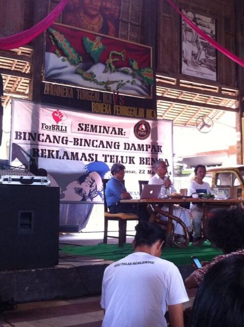 Bincang-bincang dampak reklamasi teluk Benoa sudah dimulai, mari merapat ke Penggak Men Mercy kawans!