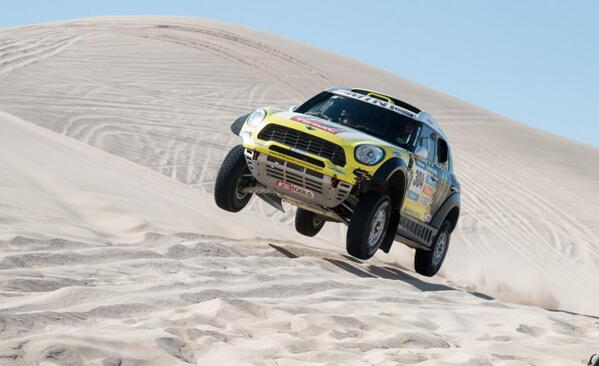 CARandDRIVER's tweet photo. What has 516 lb-ft and can run 130 mph over rough terrain? This @MINI—and we drove it @MiniUSA http://t.co/kQWkuZWPTx http://t.co/vAbWahGwYY