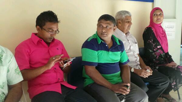 nekblek's tweet photo. Our Candidate @BOCCHEY in the queue to cast his vote @gulhigen @sunbrk @haveeru @mvyouth http://t.co/flH9sC8bL6