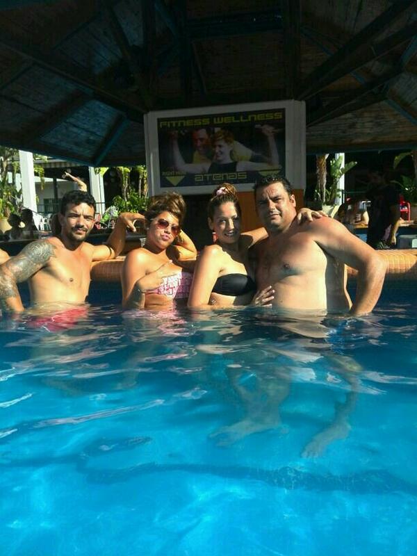 MiriiamGaarciia's tweet photo. Reeeyyyyy t espero cn muchas ganas !! Asi q ven yaaaaaaaaaaaaaaa veranito mío 🏊👙👙😙😙😆😆 http://t.co/9G4URO7FQm