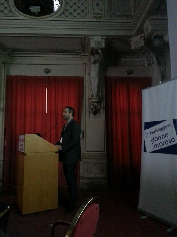 andreascaliatw's tweet photo. Gli strumenti per preparare la rete @LucaNardone http://t.co/W5MU5QvGhm