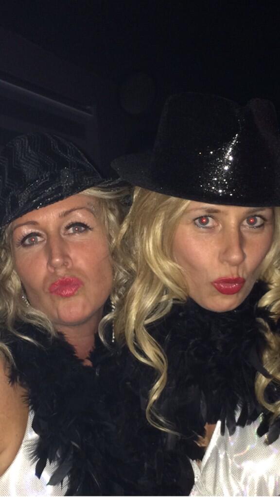 partybloem's tweet photo. Iedereen bedankt voor de gezelligheid, en de bediening was top@maakthetfeestjeaf@havenzicht_urk http://t.co/ulG0TjYy5B