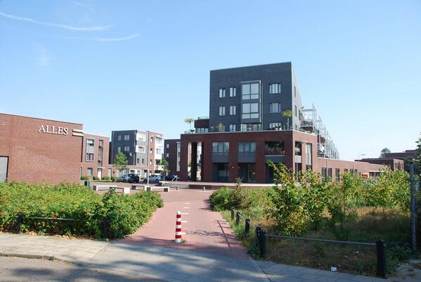 harrygerritz's tweet photo. OPEN HUIS ONDERNEMERSCENTRUM DE KRAANVOGEL
VANDAAG VAN 12 TOT 14 UUR ZOMERTALING 131 http://t.co/TUDGVR1lhs