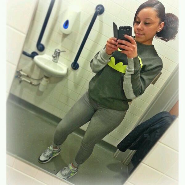 _officialpariss's tweet photo. super hero dress up yesterday batman http://t.co/tYcyiyW7JN