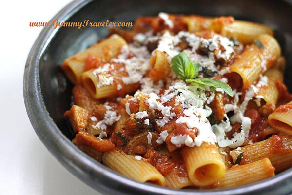 #BlogPost Nice ambiance and food at <a href="/Thesafehousejkt/">The Safehouse</a> Review here >> yummytraveler.com/2014/03/the-sa…