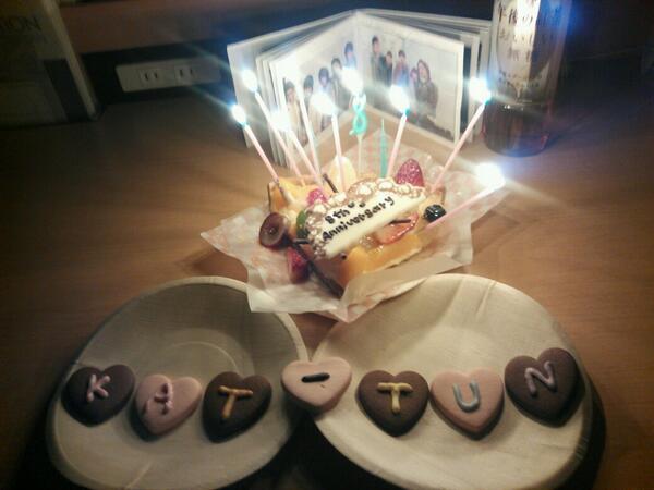 238all's tweet photo. KAT-TUN8周年おめでとう！
ずっとずっとハイフンでいます(*⌒▽⌒*) http://t.co/9gNkPzEdYW
