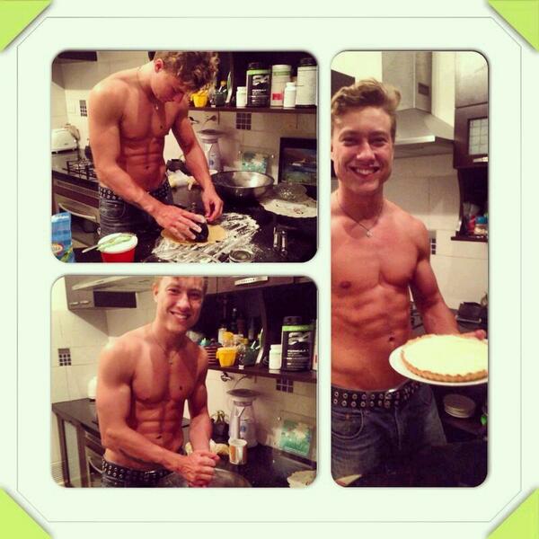 SebastianPutz's tweet photo. Viernes tranquilo preparando un super pie de limon!!!! @Juga2RedUno http://t.co/79MAof0sXF