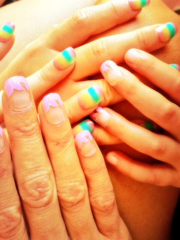 patalarrain's tweet photo. Jugando a la manicure con los accesorios de EPK!! Demasiado entrete!! Súper descuentos! @EpKChile NO TE LOS PIERDAS http://t.co/R45gNZBT12