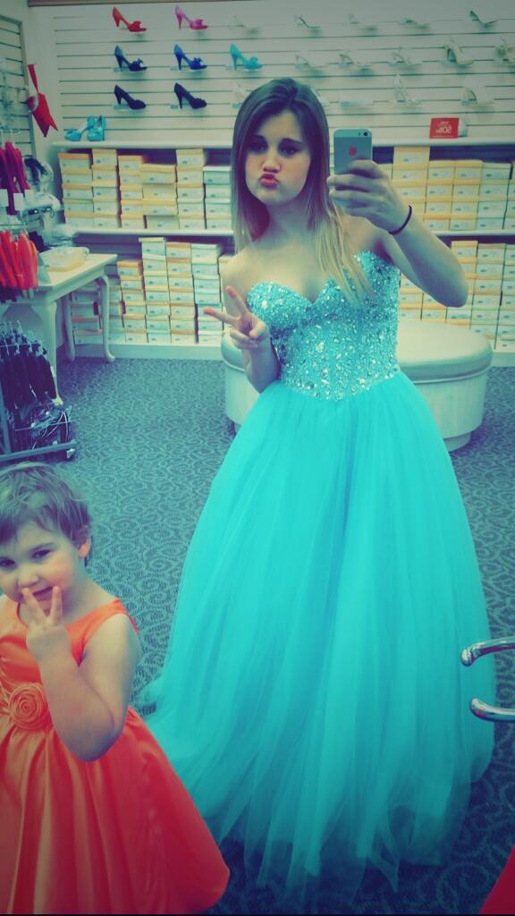 ToriEverson2017's tweet photo. I swear, I love Lily Kate so much. 👑💙💎☺️👸✨ http://t.co/MLs79gmMKq