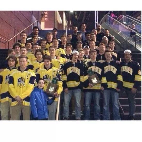 MellisaMcDonald's tweet photo. These two teams received a standing ovation @NationwideArena last night! @NVHS_Hockey http://t.co/CLeia4mPuj