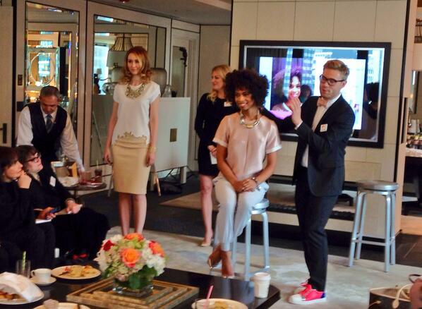 EsteticaUSA's tweet image. Live from Chicago - Amazing presentation of the revolutionary #colorid by @WellaPro @WellaHairUSA ...just awesome!