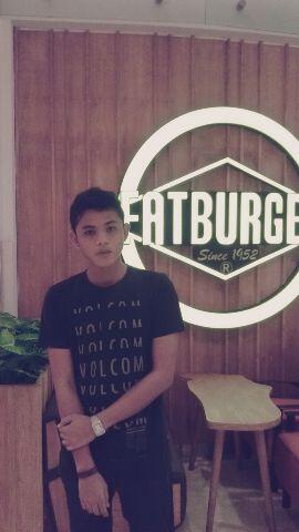 farid ghazi.h (@zzyfaridd) on Twitter photo 