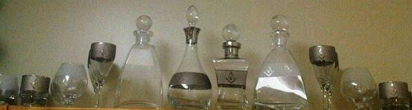 SupremeQueen357's tweet photo. Travel Li/g\ht &amp; Keep it EAST PHAM! http://t.co/H38PDRAr6G