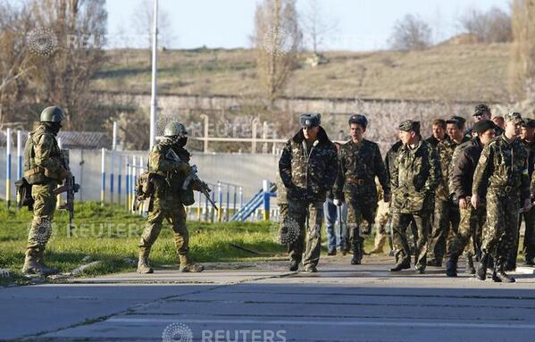 Захват военной базы. Штурм Бельбека 2014. Бельбек Мамчур. Штурм Бельбек ССО. Бельбек 2014 российские военные.