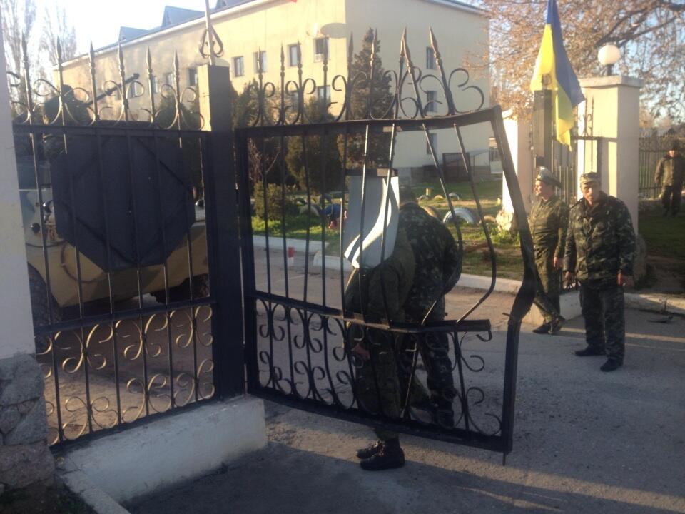 BjWKCQxIgAAP8kq.jpg:large