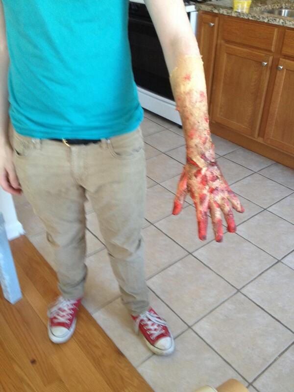 OverUnderColl's tweet image. The penultimate hand; to see the final paint/effect you'll have to come see the show! Tix at gorillatango.com.