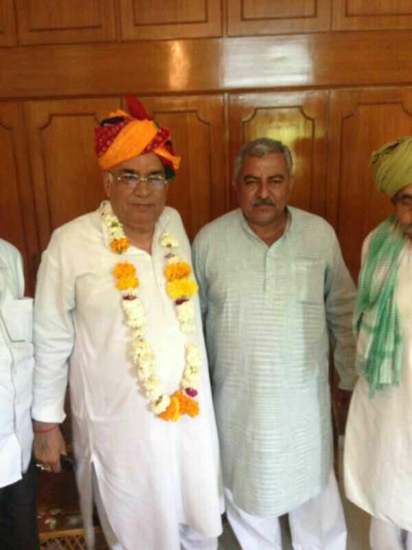 goparam's tweet photo. Col. Sonaram choudhary b.j.p candidate from barmer http://t.co/yCfF4WGrzc