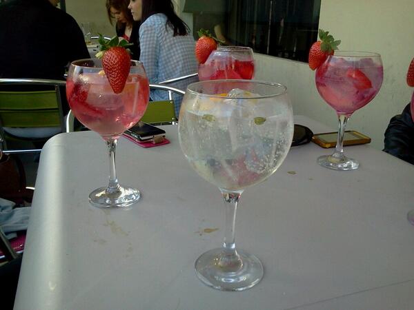 tamarajm_'s tweet photo. Esto si es de reinonas! #rutadelatapa @EstefyEst @scasermeiro @MacaLupi @CristinaBjar http://t.co/Kwh1hS9N87