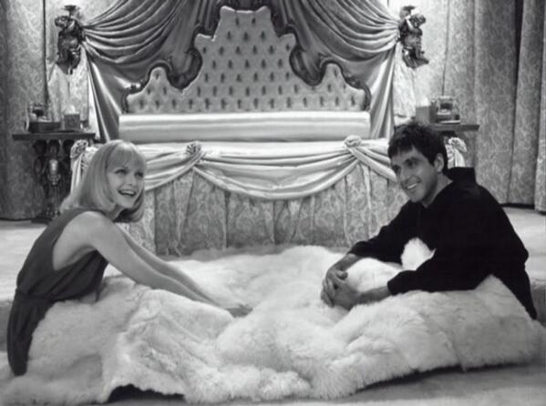 Viro On Twitter Filmhistorypics Michelle Pfeiffer And Al Pacino On The Set Of Scarface 1983 Http T Co E1x37plxgp Vivitashh