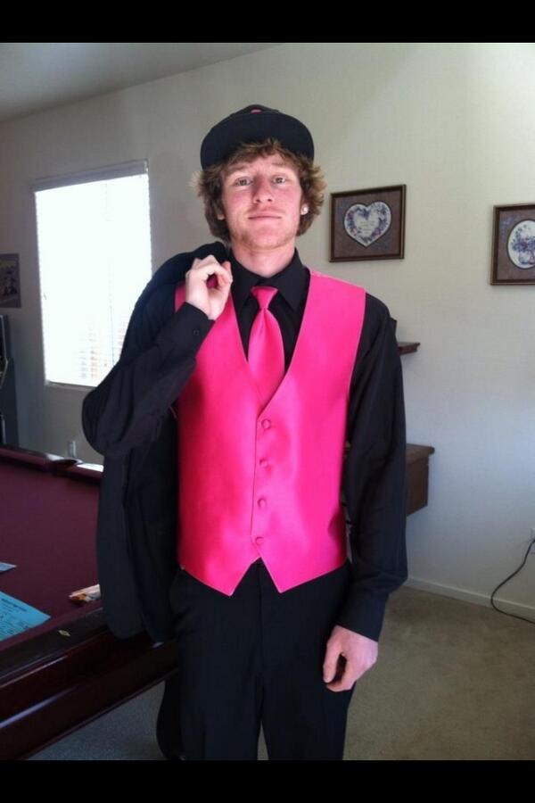 PerrineJacob's tweet image. Prom night! Going to be a dope ass night! #prom #Prom2014 #fresh