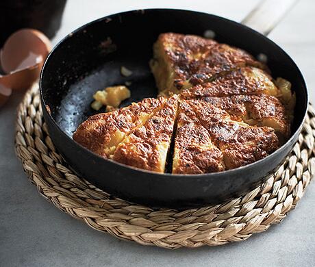 epicurious's tweet image. We're thinking Tortilla de Patatas for dinner tonight: trib.al/ZLWl468 What's for dinner at your house?