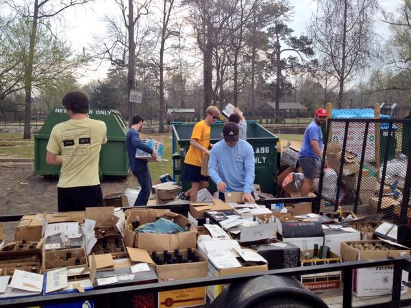 USMpikapp's tweet photo. The men of @PiKappaPhi helping recycle with the ARC of Hattiesburg today at the @SGA_USM #BigEvent2014! http://t.co/1MsWMMaEDp