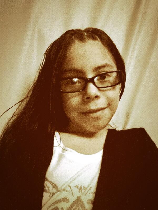 Chick2003Chick's tweet photo. Getting ready to go to the big thrill factory! http://t.co/Ta0lfHWANS