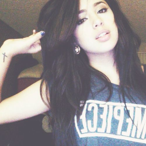 FakeOfRol's tweet photo. Jasmine Villegas- @FakeOfJasmineV http://t.co/QPNF4NWIf3