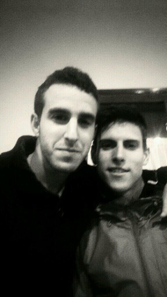 eliaslcr's tweet photo. Y sin querer... vaya borrachera!!! @cescar7 teequieee http://t.co/byacpQ3s9K