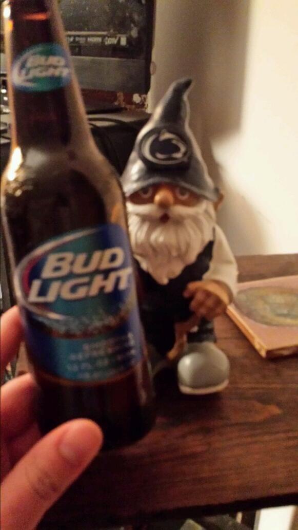 BroBible's tweet image. One from us before we go out for the evening. Keep &apos;em coming! #tweetyourbeer #fuckyeahspring