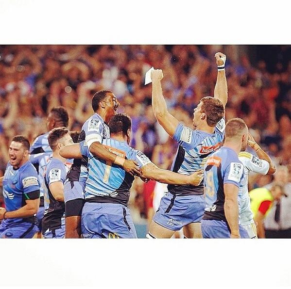 ianprior90's tweet photo. Epic win last night for the boys @westernforce! Thanks to all the #SeaOfBlue for coming down last night!! #Belong http://t.co/VTk4NMXvWq