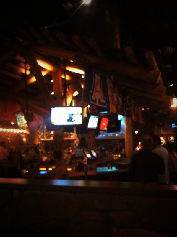 OutsideInnLV tweet picture