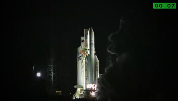 AirbusCareers's tweet photo. 10, 9, 8, 7, 6, 5, 4, 3, 2, 1... Liftoff!
#Ariane5 #VA216 @SES_Satellites @Hispasat | http://t.co/Ij2Lxt2H8L http://t.co/1KtNZ3rQ42