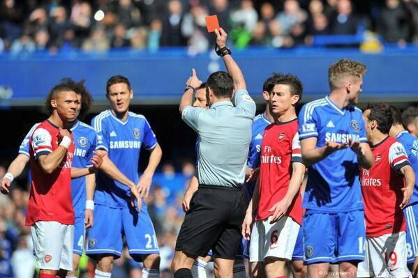 ActuFoot_'s tweet image. Imaginez ce que ça aurait été si cet arbitre avait arbitré un Japon vs Chine...