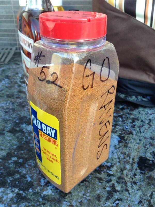 bengraver's tweet photo. We do burgers right here in SF. #BmoreStyle #OldBay http://t.co/qRTRUqCnfu