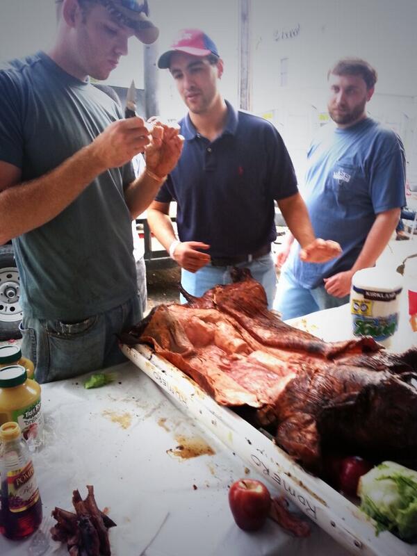 1855COOKERS's tweet photo. Good eatin' at the tent tonight! http://t.co/UXC2oETkMV